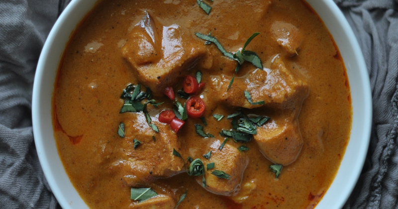 Onlayn porno: Er xotinini dostiga sikish uchun beradi